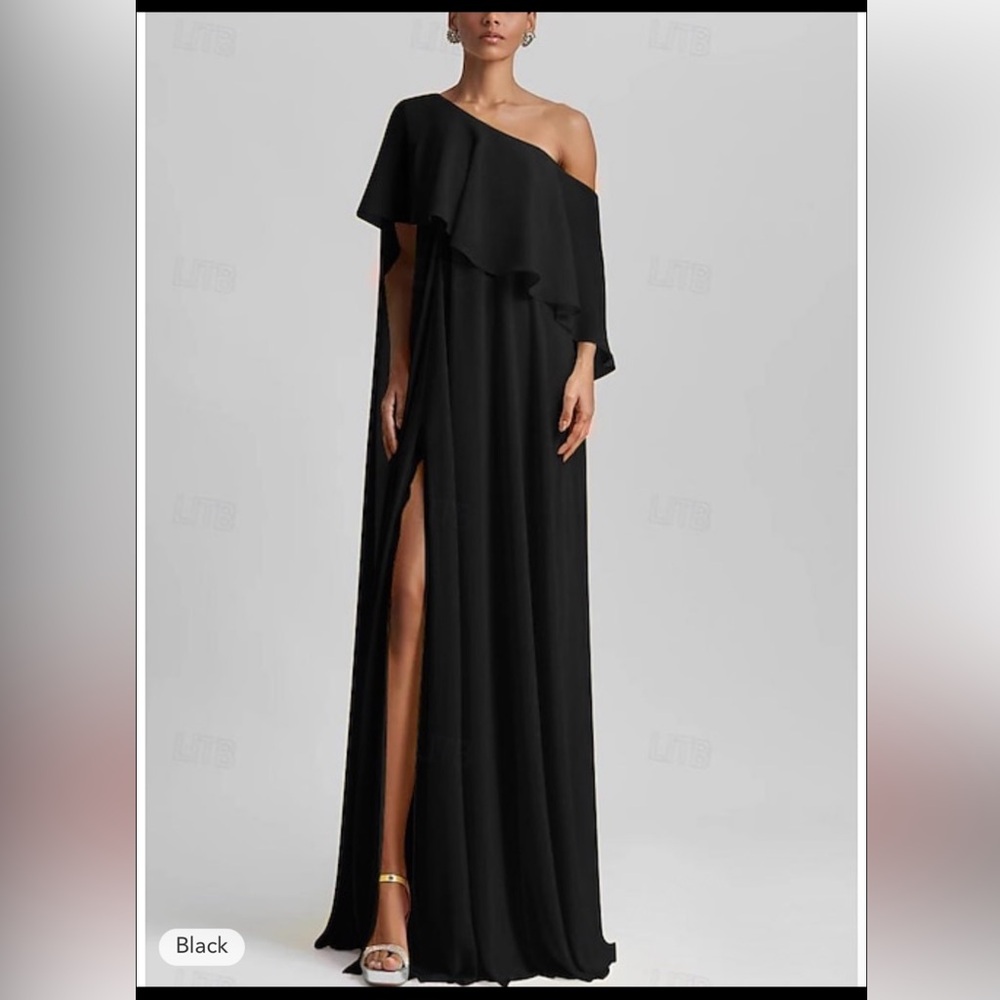 Chic Black Maxi Skirt with Elegant Drape
